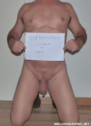 frenchcuckold31's Verified Pictures